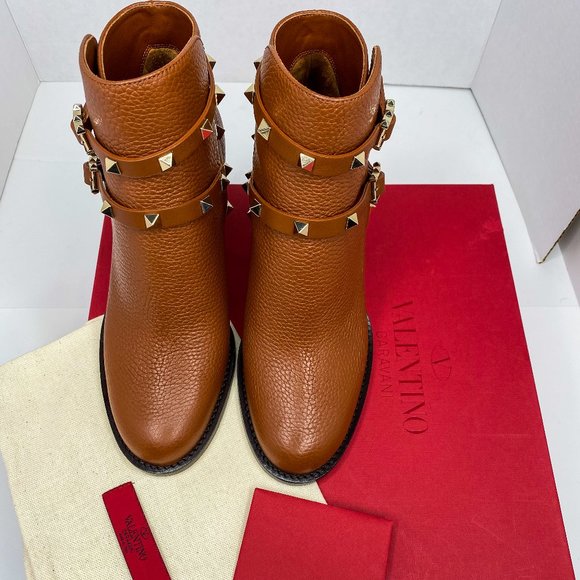 valentino garavani ankle boots rockstud